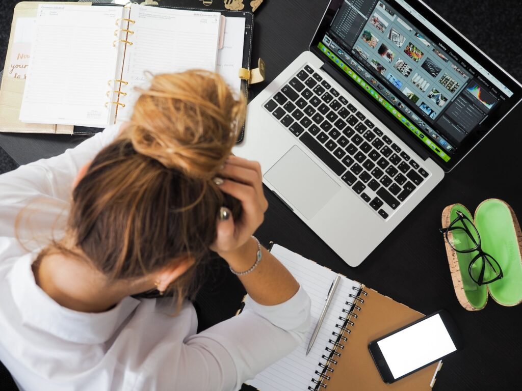 The Complete Guide to Student Loan Repayment Options - Feed Flow