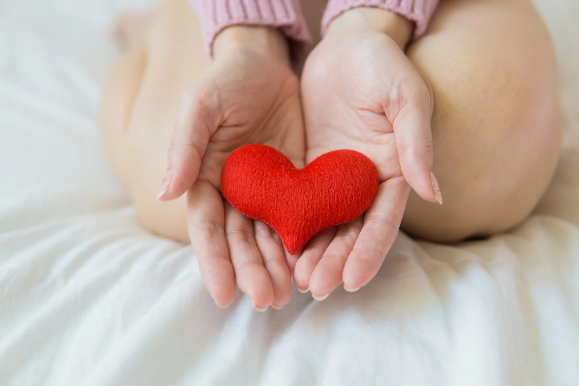 Navigating the healthcare system: Tips for understanding insurance, finding quality care, and managing medical expenses