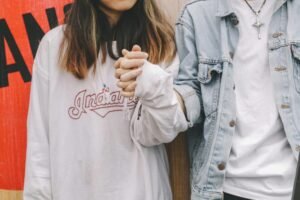How to Give Your Crush Butterflies: 16 Ways to Attract Crush