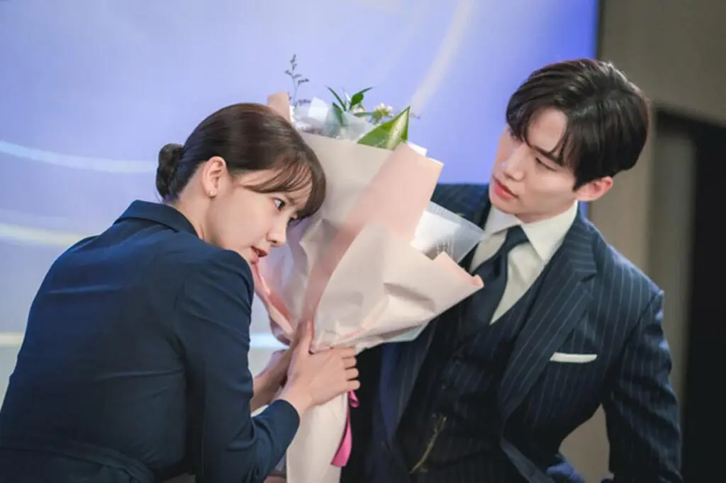 Feed Flow - https://read.feedflow.us/king-the-lander-best-k-drama-series-review-2024/