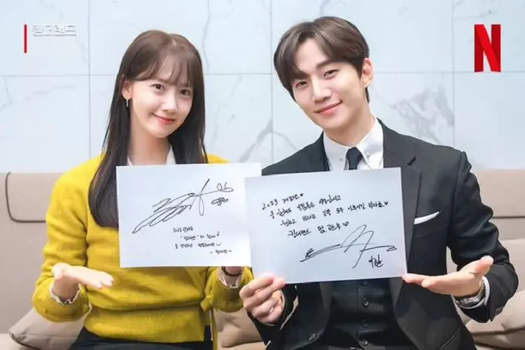 Feed Flow - https://read.feedflow.us/king-the-lander-best-k-drama-series-review-2024/