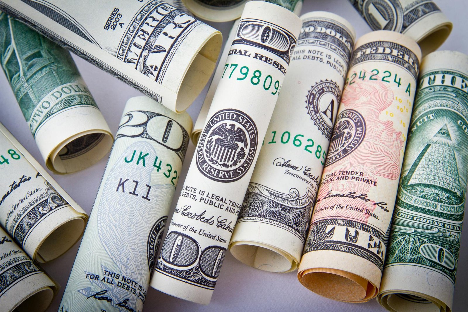 How to Start Budgeting Without Feeling Overwhelmed 1 pexels-photo-164527.jpeg