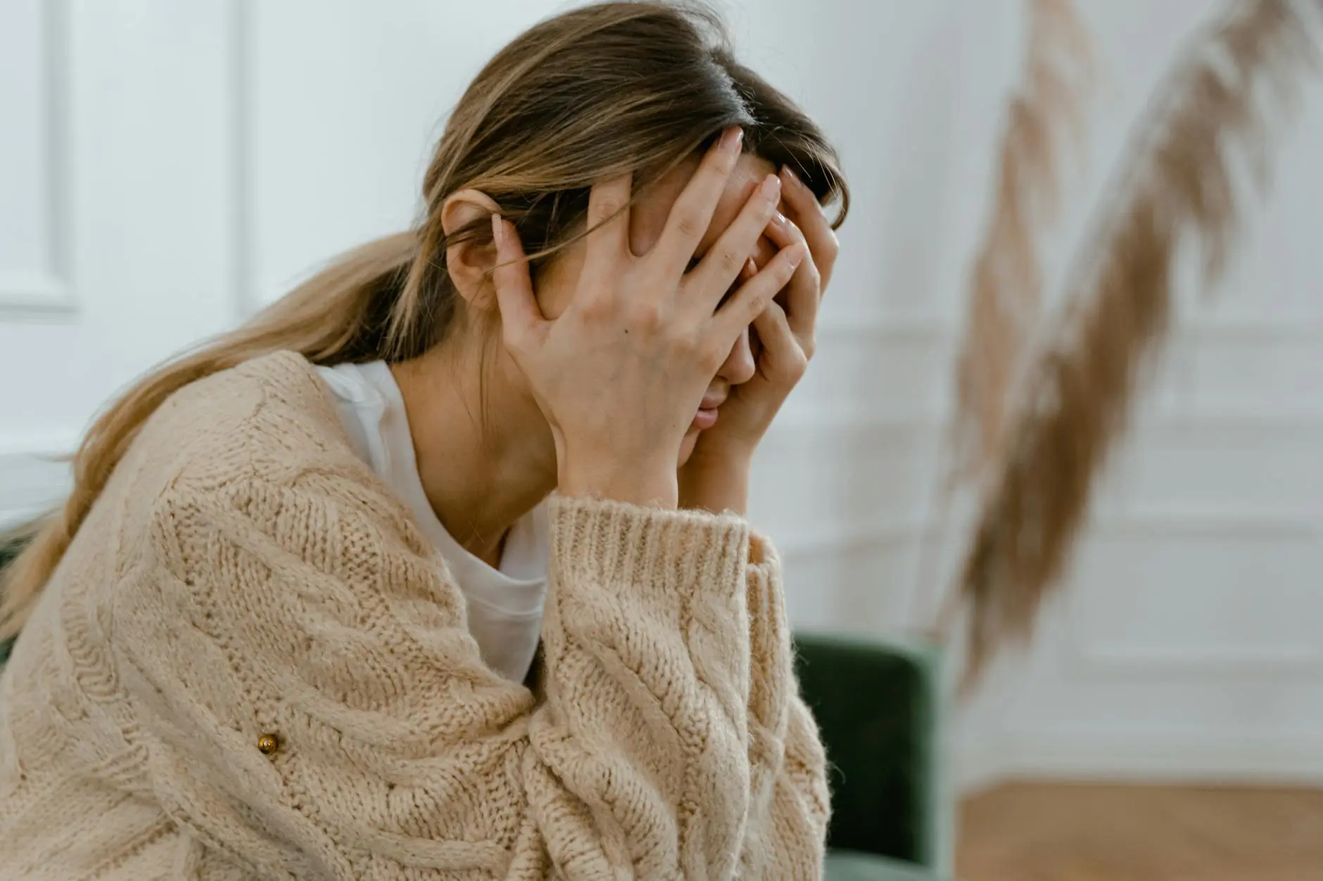 How to Stop Doomscrolling at Night: Prioritize Mental Wellbeing