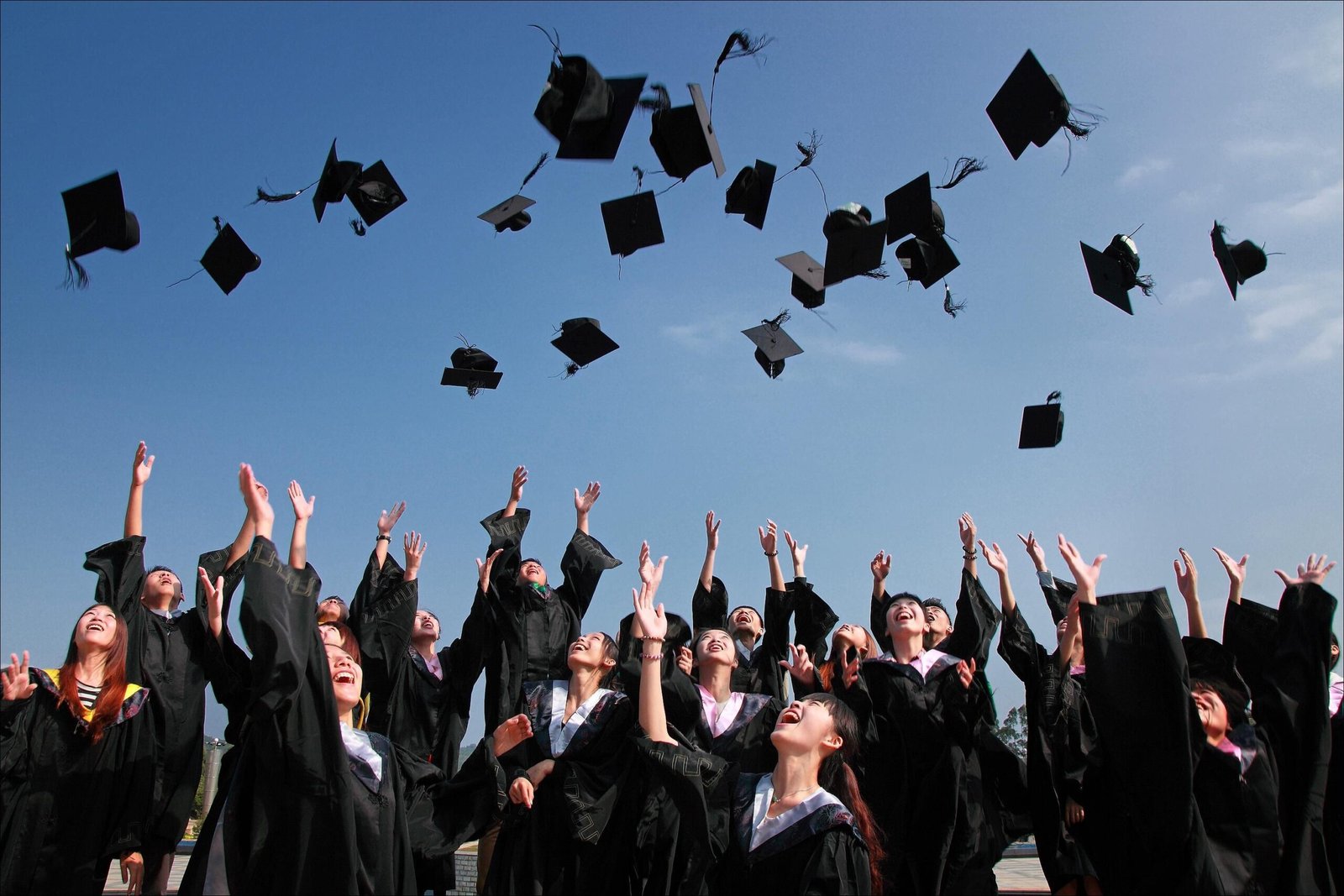 Ultimate College & Dorm Guide: What to Bring, How to Set Up Your Room & Make College Life Easier