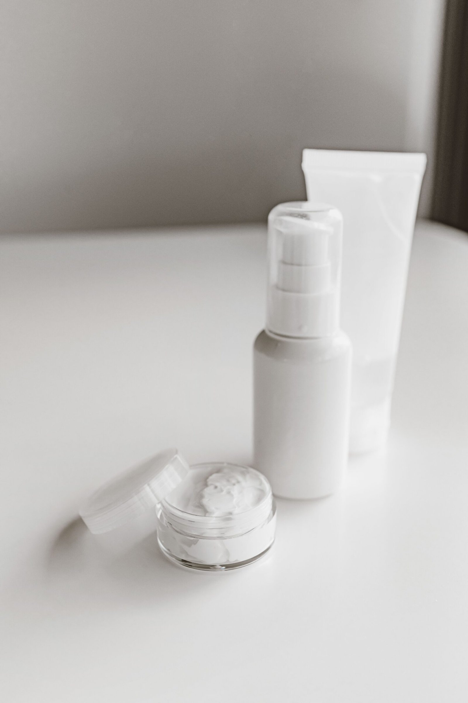 Beginner Skincare Routine Order: What Goes First in the Morning and at Night