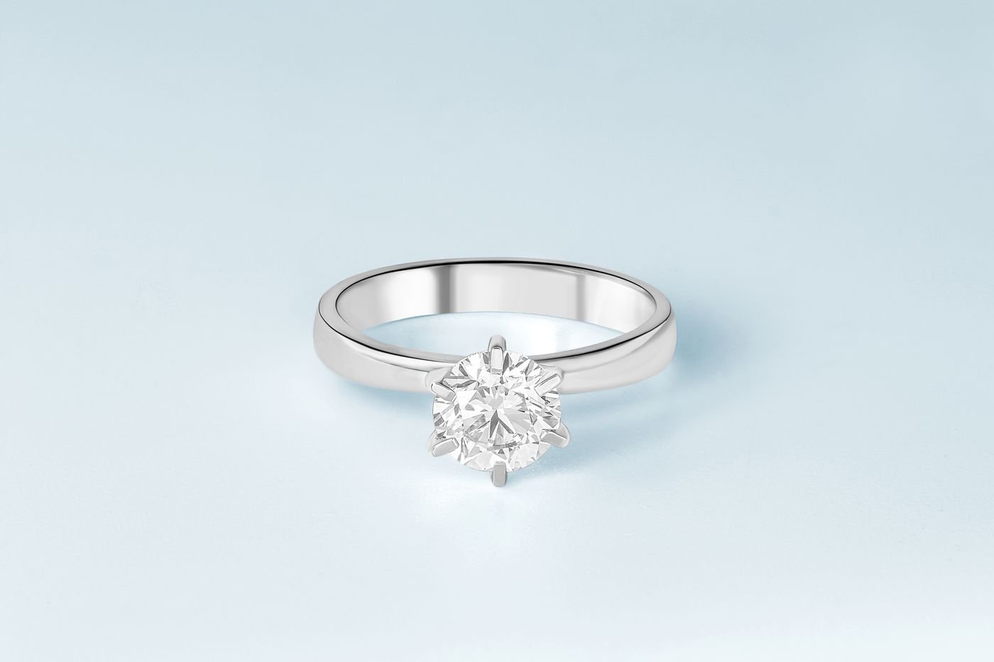 Mejuri Review: Is the Everyday Fine Jewelry Brand Worth It? 1 Illustrative close-up of a diamond ring, representing fine jewelry details