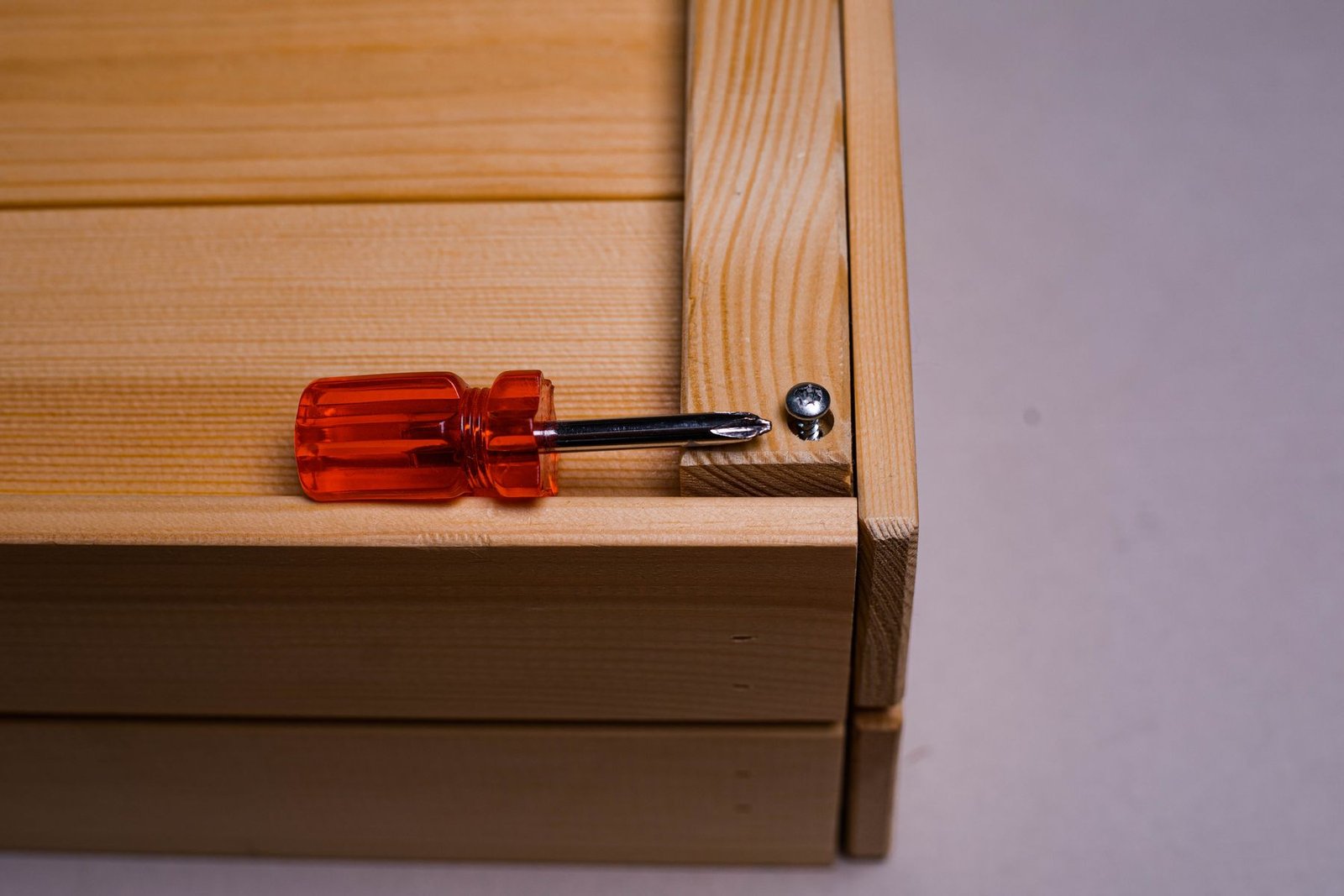 Screw Tips That Actually Help: Choose the Right Bit, Prevent Stripping and Get a Better Fix